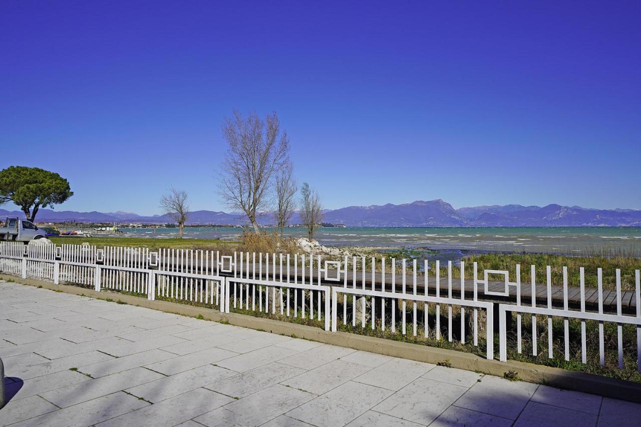 Apartament Il Porticciolo P1-12 By Wonderful Italy Sirmione Zewnętrze zdjęcie